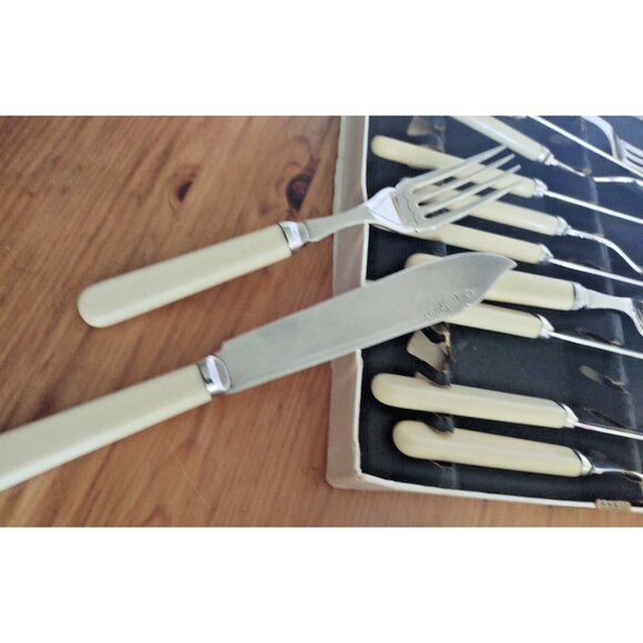 Vintage E.P.N.S. A1 Fish Knives & Forks set of 6 bakelite handles, 1930's - Picture 9 of 13